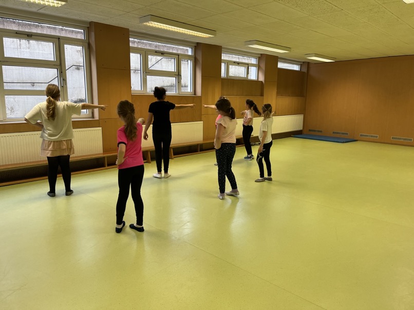 dance_2
