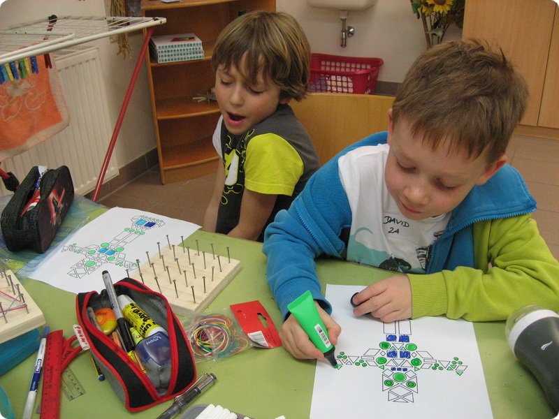 ateliertag_forschen800p_375.jpg